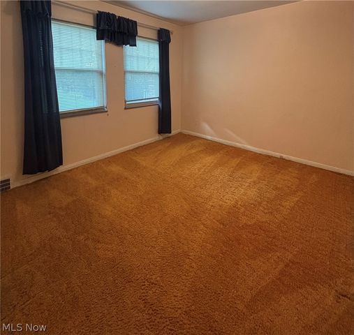 6862 York Road, Parma Heights, OH 44130