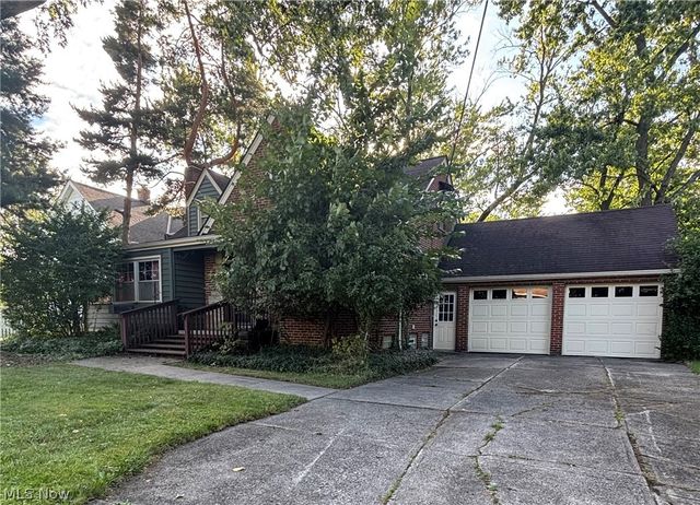 6862 York Road, Parma Heights, OH 44130