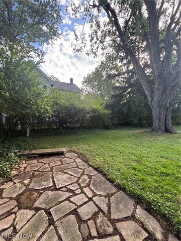 6862 York Road, Parma Heights, OH 44130