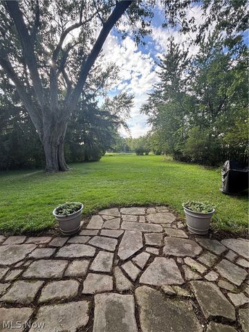 6862 York Road, Parma Heights, OH 44130