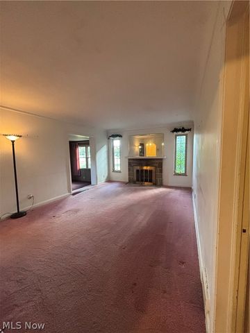 6862 York Road, Parma Heights, OH 44130