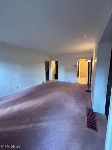 6862 York Road, Parma Heights, OH 44130