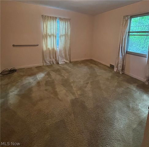 6862 York Road, Parma Heights, OH 44130