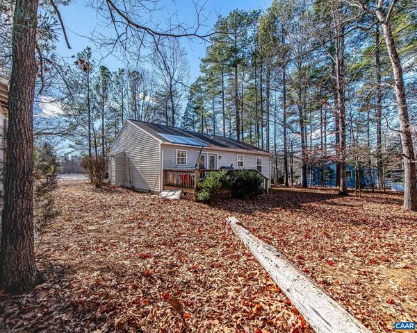 24 LOBLOLLY RD, Palmyra, VA 22963