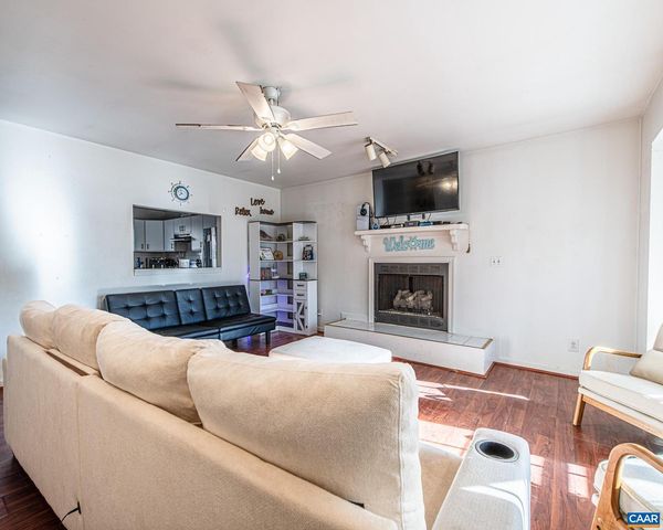 24 LOBLOLLY RD, Palmyra, VA 22963