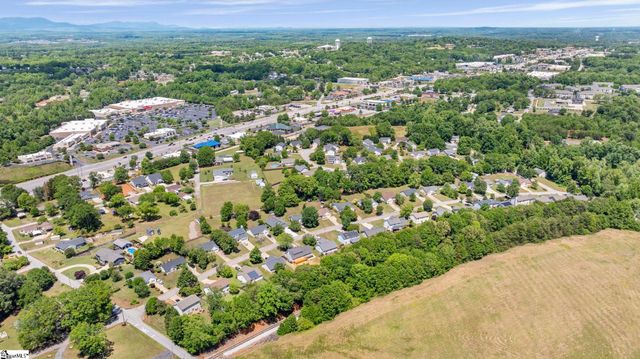 26 Michell Drive, Taylors, SC 29687