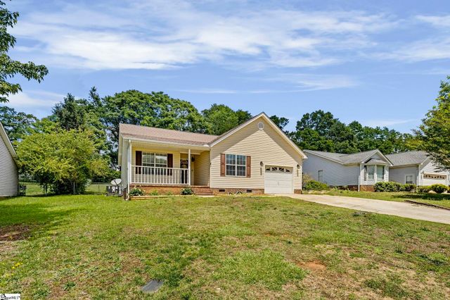 26 Michell Drive, Taylors, SC 29687