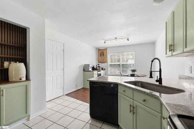 26 Michell Drive, Taylors, SC 29687