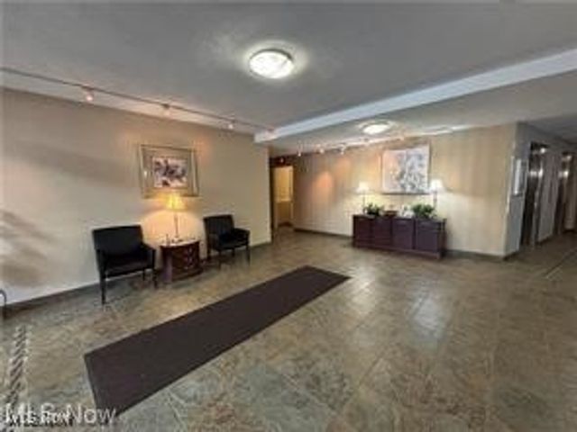 11850 Edgewater Drive 723, Lakewood, OH 44107