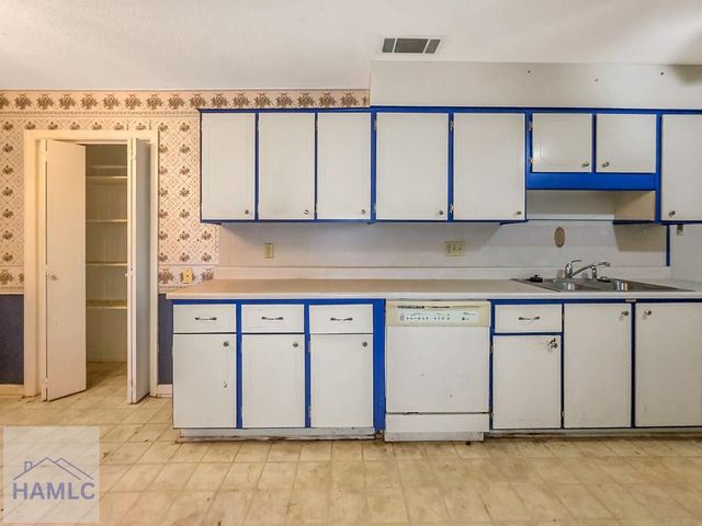 203 Debbie Drive, Statesboro, GA 30458