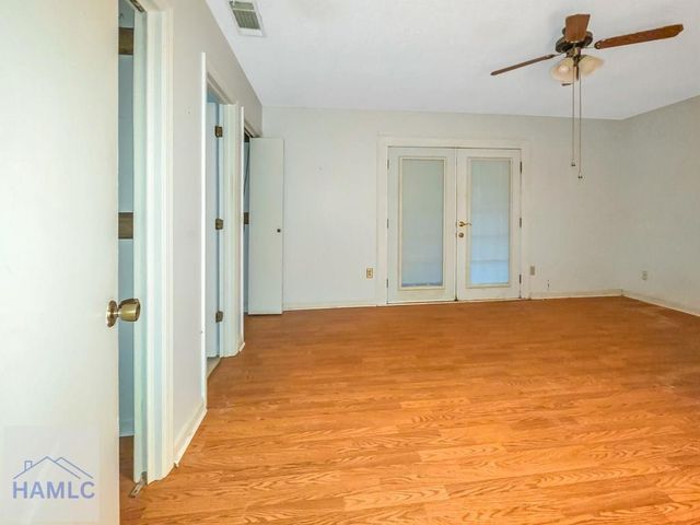 203 Debbie Drive, Statesboro, GA 30458