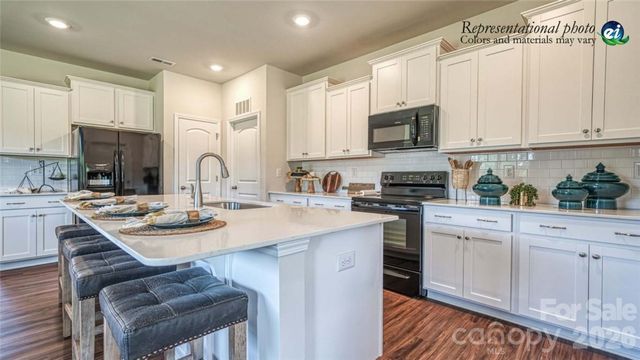 7502 Starwatch Court, Maiden, NC 28650