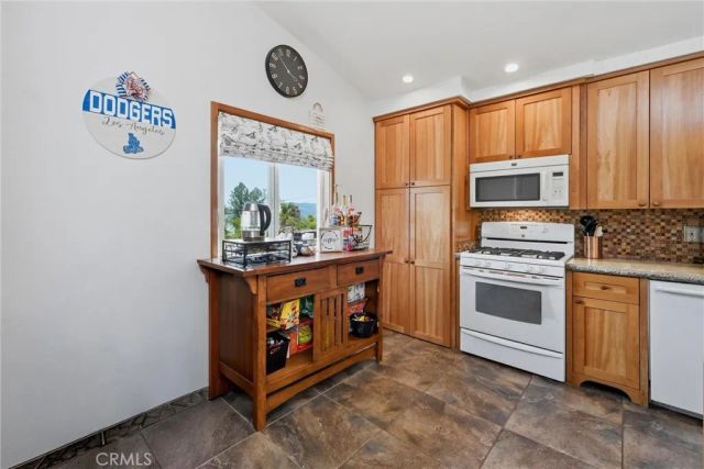 10313 Walnut Way, Kelseyville, CA 95451