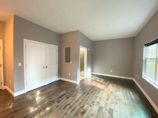 41 Saratoga 4E, Boston, MA 02128
