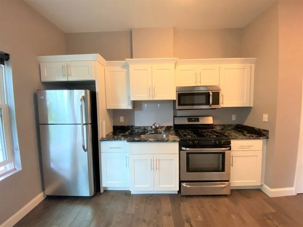 41 Saratoga 4E, Boston, MA 02128