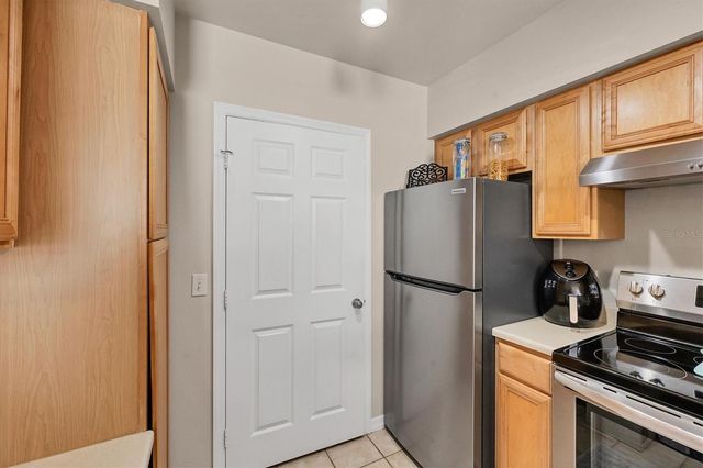 1195 VILLAGIO CIRCLE 102, Sarasota, FL 34237