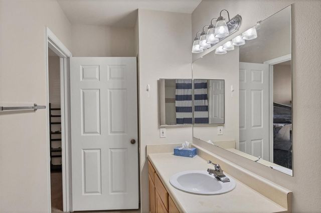 1195 VILLAGIO CIRCLE 102, Sarasota, FL 34237