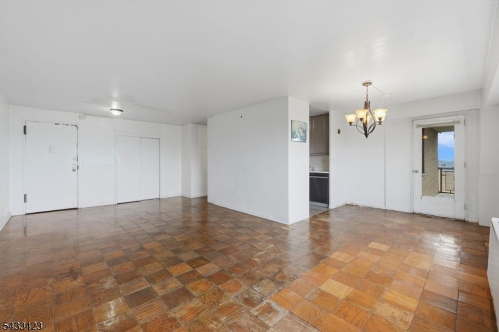275 Prospect St 14B, East Orange City, NJ 07017 — photo 4