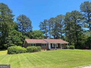 1011 S 13th Street, Lanett, AL 36863