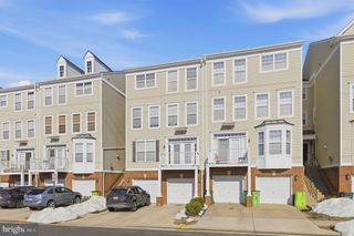 2454 CURIE CT #24, Herndon, VA 20171