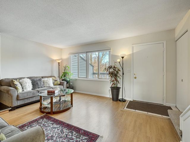 1470 Arden View Drive, Arden Hills, MN 55112