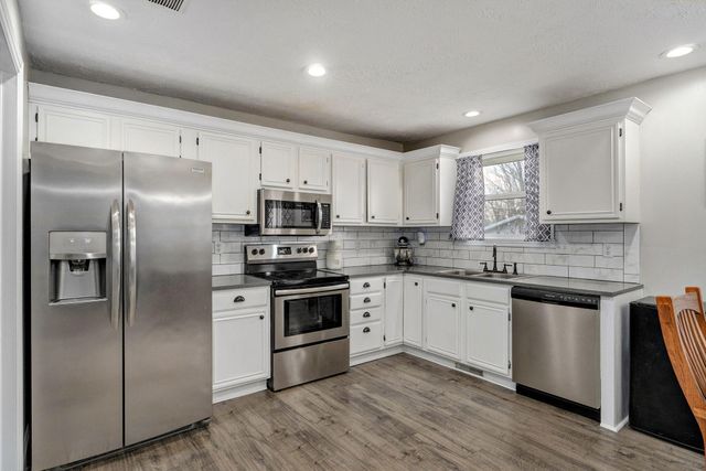 503 N Cherry Circle, Nixa, MO 65714