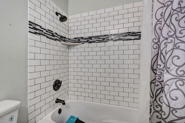 503 N Cherry Circle, Nixa, MO 65714