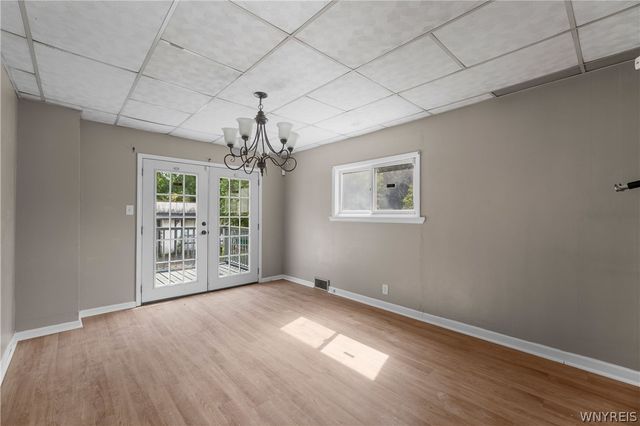 1847 Weston Avenue, Niagara Falls, NY 14305