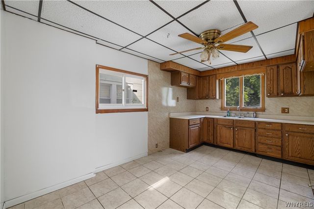 1847 Weston Avenue, Niagara Falls, NY 14305