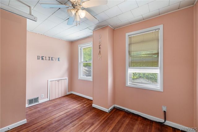 1847 Weston Avenue, Niagara Falls, NY 14305