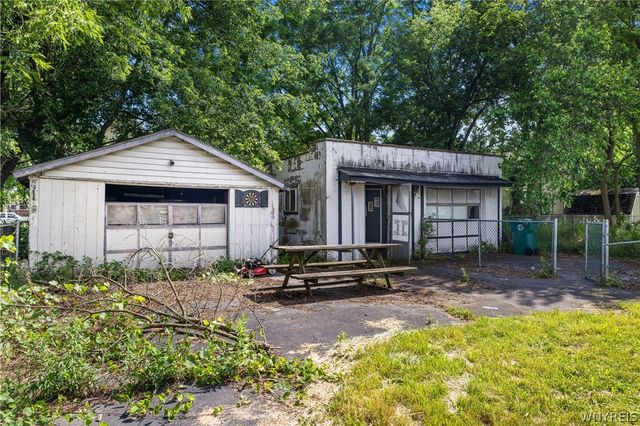 1847 Weston Avenue, Niagara Falls, NY 14305