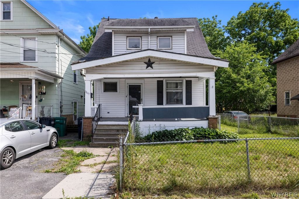 1847 Weston Avenue, Niagara Falls, NY 14305