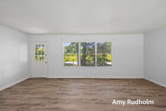 1150 Debaker Road, Muskegon, MI 49442