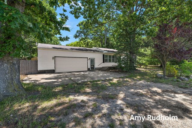 1150 Debaker Road, Muskegon, MI 49442