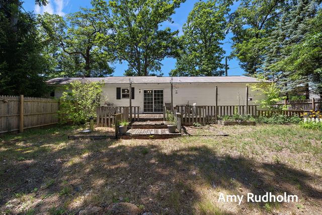 1150 Debaker Road, Muskegon, MI 49442