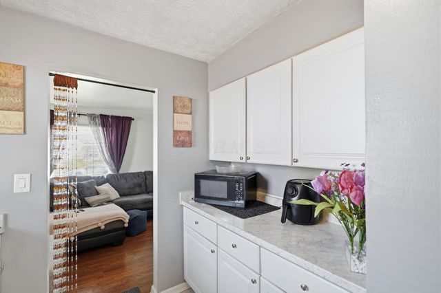 1927 Jermain Drive, Columbus, OH 43219