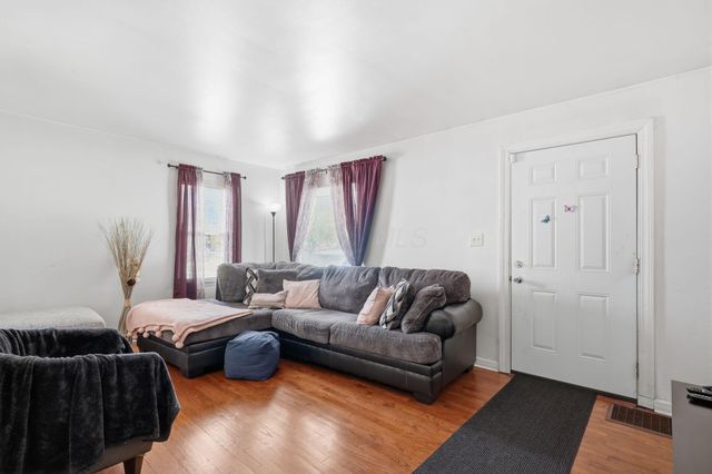 1927 Jermain Drive, Columbus, OH 43219