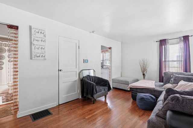 1927 Jermain Drive, Columbus, OH 43219