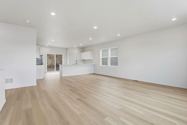 5177 E Mckinnon Ln, Spokane, WA 99212