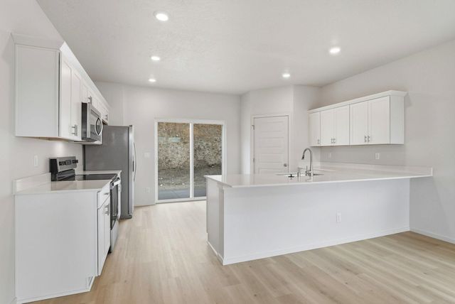 5177 E Mckinnon Ln, Spokane, WA 99212