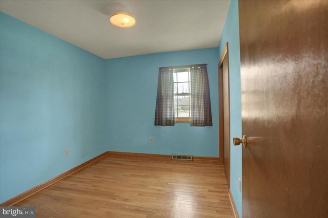 1005 VALLEYBROOK DR, Hagerstown, MD 21742