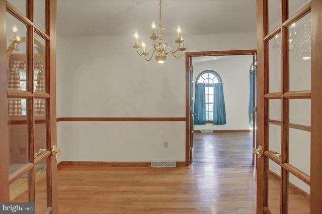 1005 VALLEYBROOK DR, Hagerstown, MD 21742