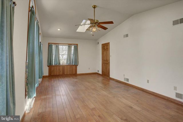 1005 VALLEYBROOK DR, Hagerstown, MD 21742