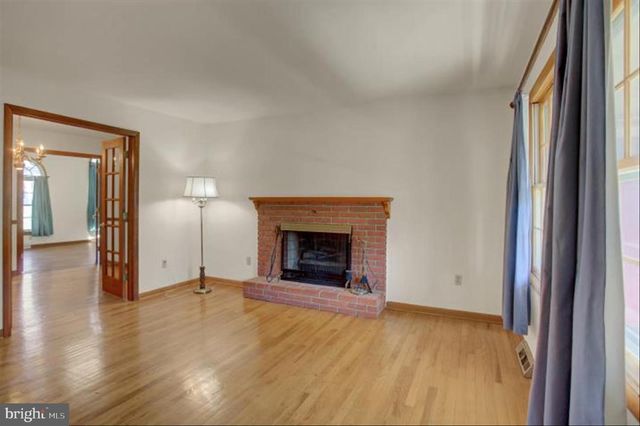 1005 VALLEYBROOK DR, Hagerstown, MD 21742