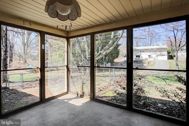 1005 VALLEYBROOK DR, Hagerstown, MD 21742