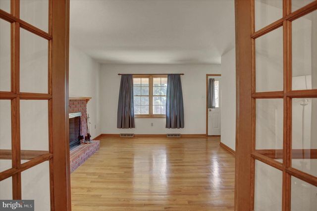 1005 VALLEYBROOK DR, Hagerstown, MD 21742