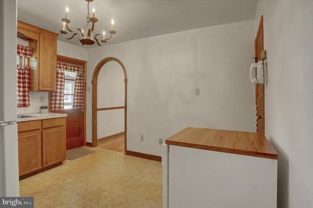 1005 VALLEYBROOK DR, Hagerstown, MD 21742