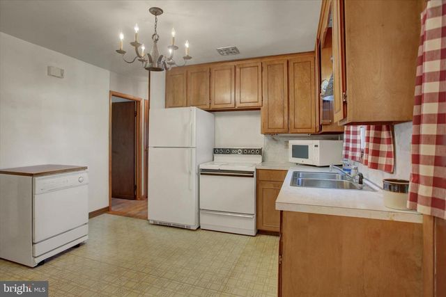 1005 VALLEYBROOK DR, Hagerstown, MD 21742