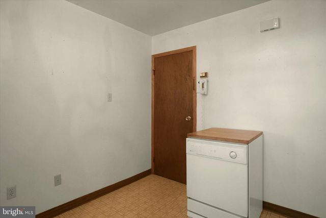 1005 VALLEYBROOK DR, Hagerstown, MD 21742