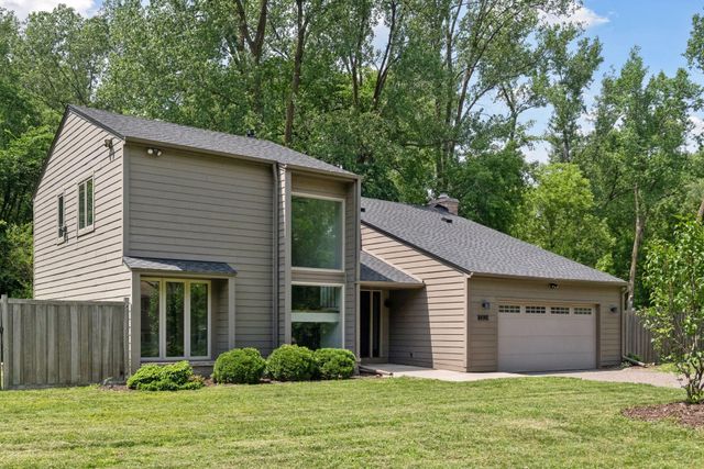 13124 April Lane, Minnetonka, MN 55305